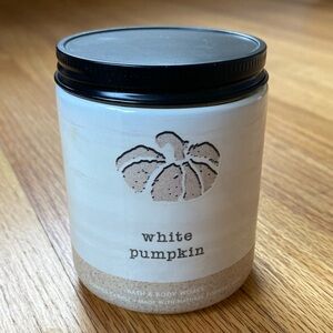 Bath & Body Works • White Pumpkin Candle